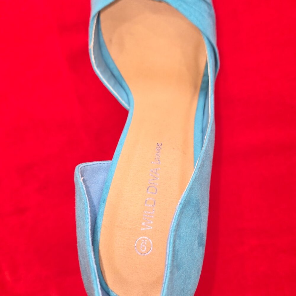 Shoes - Picture 5 of 6